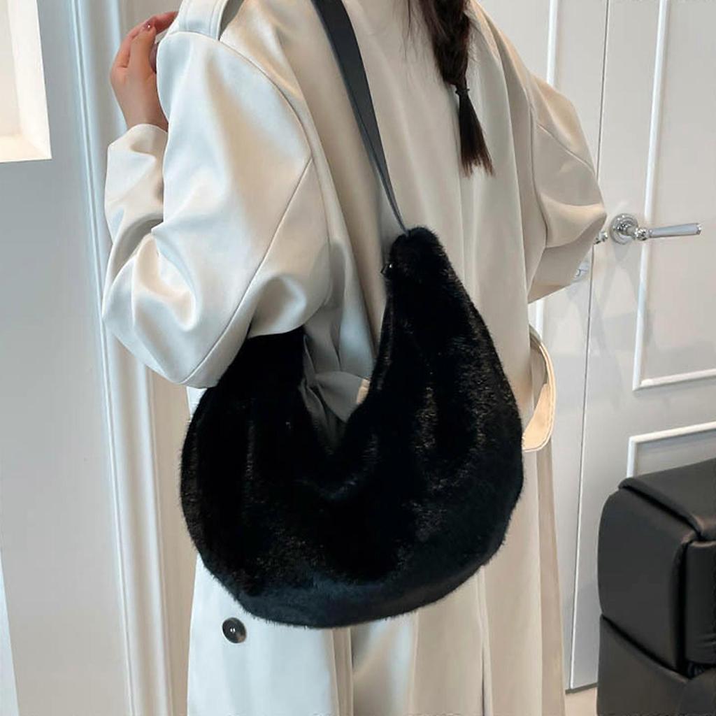 Fuzzy Crossbody Purse For Women Comfortable Winter Faux Furs Bag Plush Shoulder Handbag for Various Occasion  White