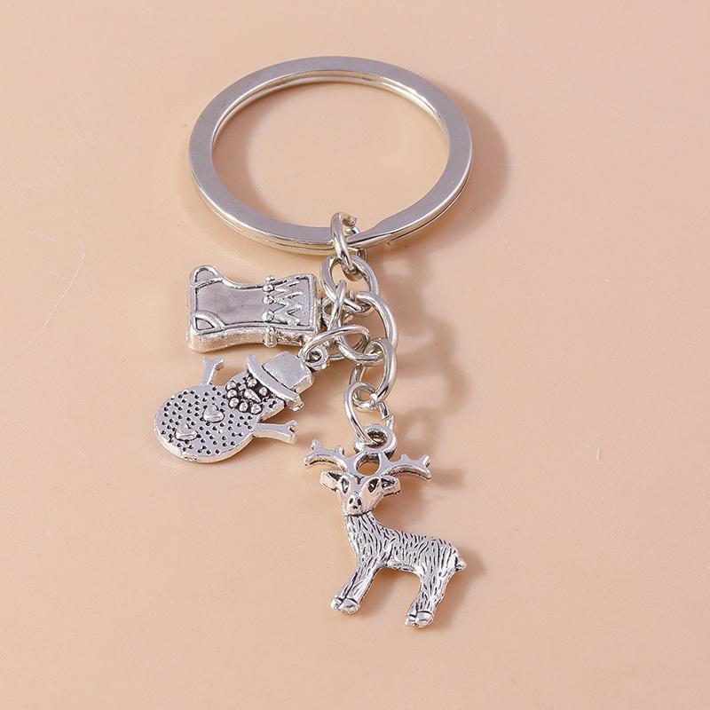 New Alloy Christmas Keychain Snowflake Elk Bell Key Rings Pendant for Christmas Women Girls Handbag Accessories DIY Jewelry Gift