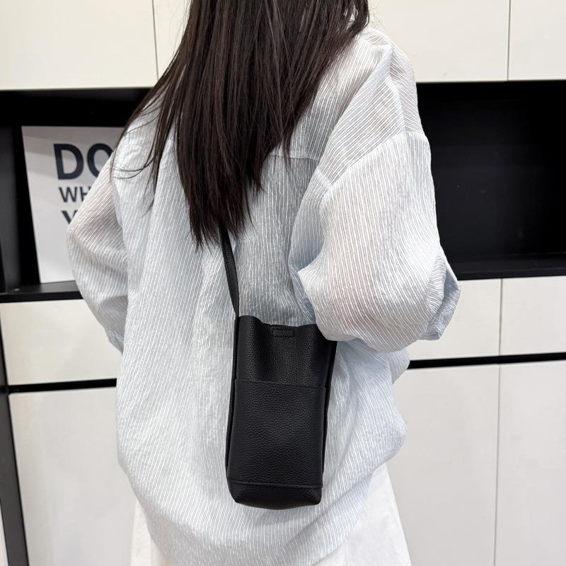 Solid color vertical mobile phone bag fashionable and simple versatile shoulder messenger bag advanced texture temperament casual women's bag