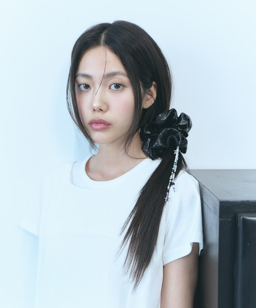 Oart Beads Scrunchie [Metalic Black]