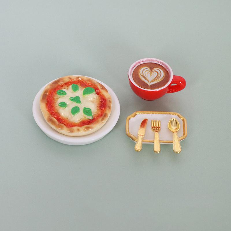 7Pcs/Set Dollhouse Miniatures Cheese Pizza Tableware Mini Cutlery Knife Fork Spoon Set Diy Tableware Doll Accessories