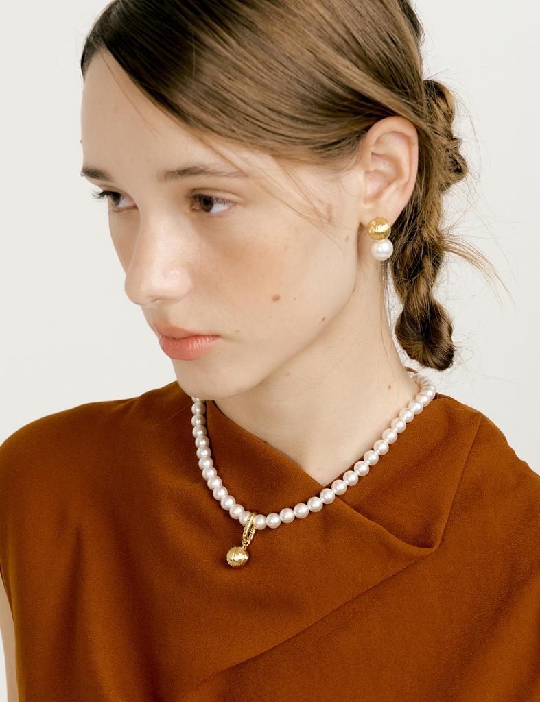 Matias Almond Pearl Necklace