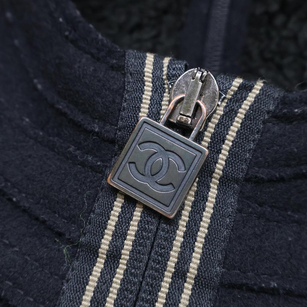 CHANEL [Domestic regular] 05A P26524 Sports Line Full Zip In-Boar Hoodie coat 36 blackUsed
