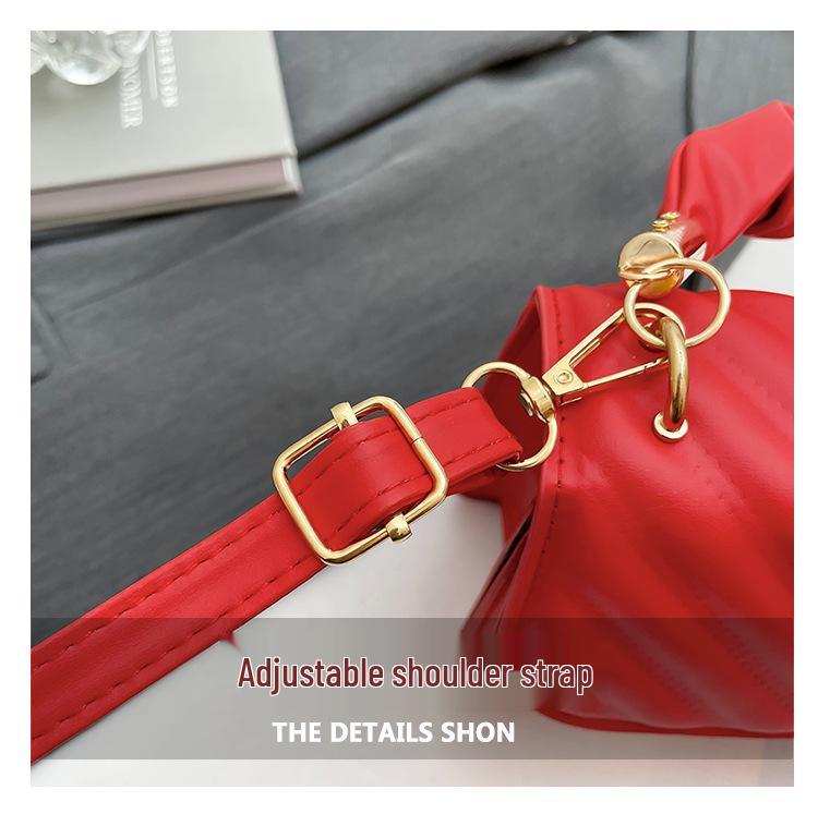 Delikatna plisowana torebka w stylu koreańskim: Wiosna 2024 Wszechstronna Mała Kwadratowa Torebka Matka-Dziecko