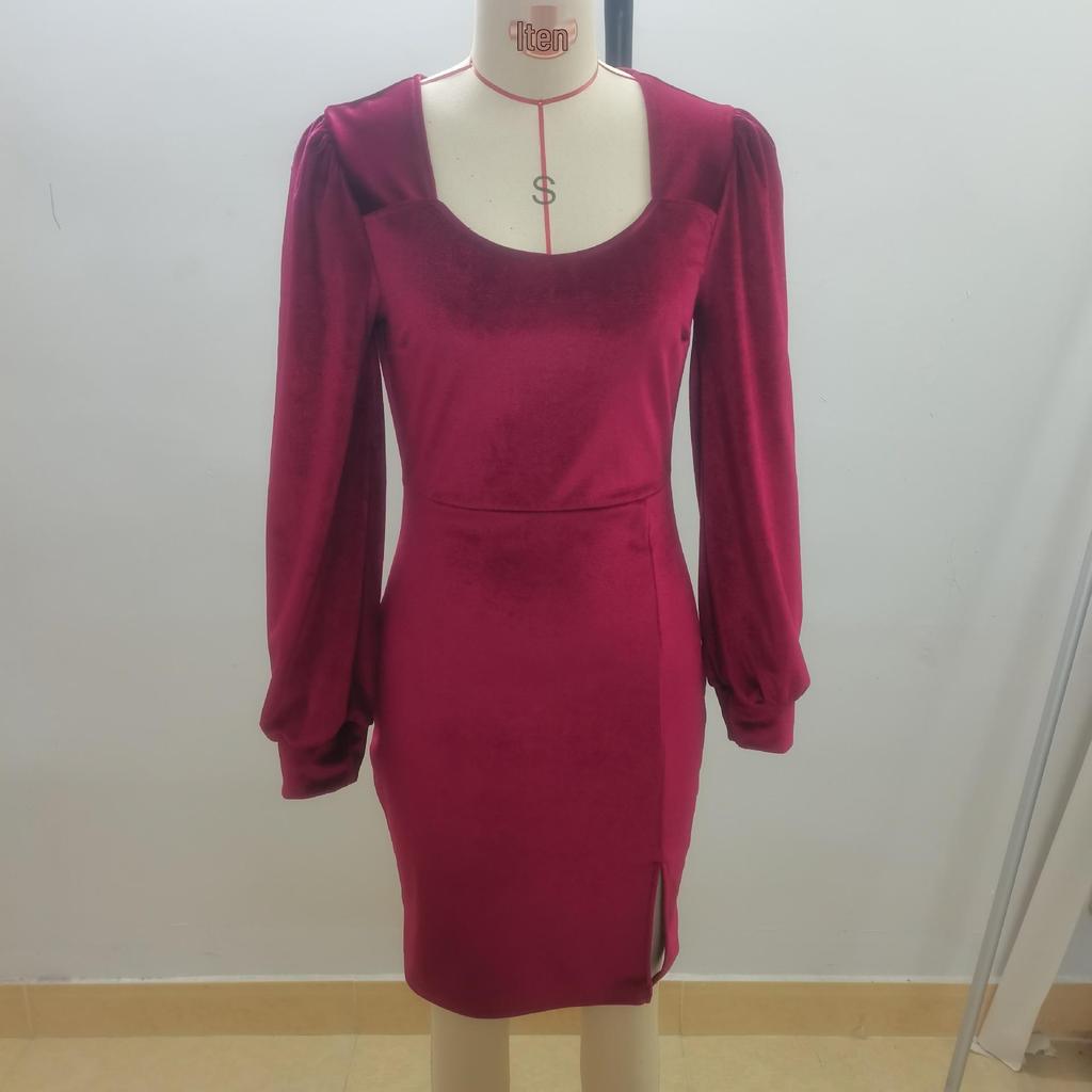 European & American Velvet Dress: 2024 Autumn/Winter Square Neck, Leg-of-Mutton Sleeves, Elegant Slit Slim Fit.