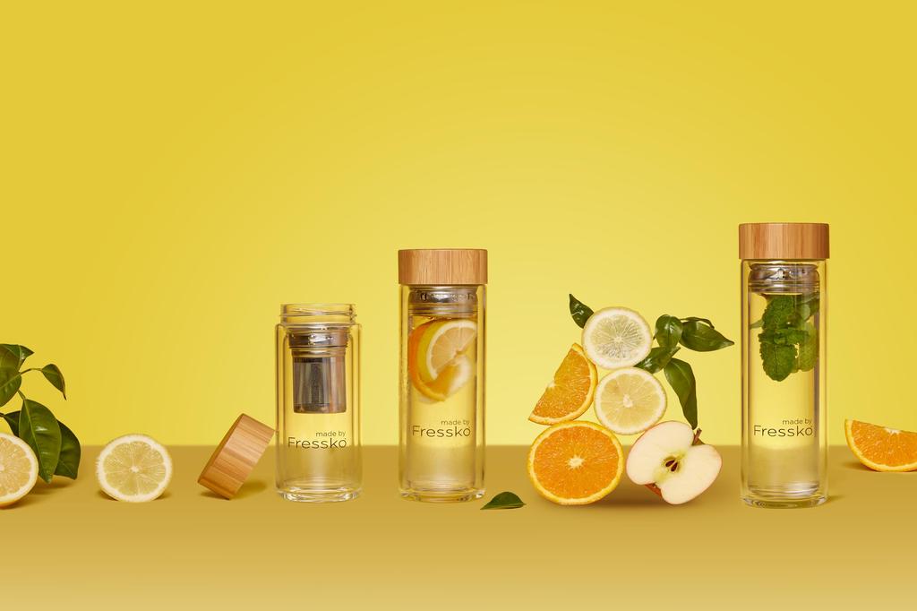 Made by Fressko Lift Infuser Glass Flask, Filter-in Bottle with Tea Strainer, Heat-Resistant Glass, 500ml 16oz