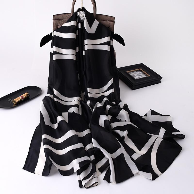 Spring Dustproof Print Shawls Winter Ethnic Style Satin Scarves Fashion Sunscreen Beach Towel Popular 180X90Cm Big Bandanna
