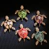 SKEDS Neue Kristall Schildkröte Brosche Mode High-End Kleidung Pin Meeres Tier Schmuck Glitzernder Strassstein Abzeichen