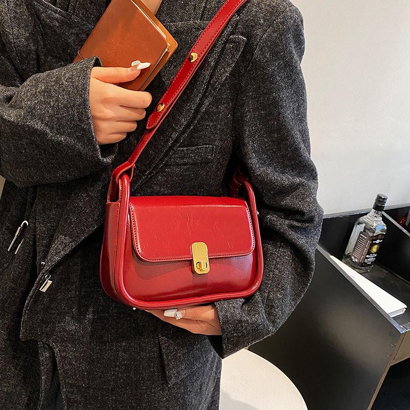 IELGY Korean Version Retro Red Small Square Bag Shoulder Crossbody All-Match Underarm Bag