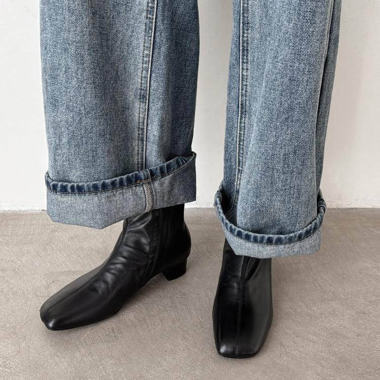 Winter thin boots women's 2025 new square head thick heel suede short boots versatile high heel Internet celebrity thin bare boots