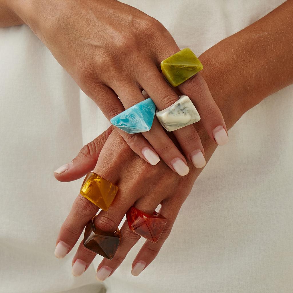 Bague en Résine à Section Géométrique Sensible au Vent, Bague à l'Acrylique Dégradé Tendance Sans Décoloration
