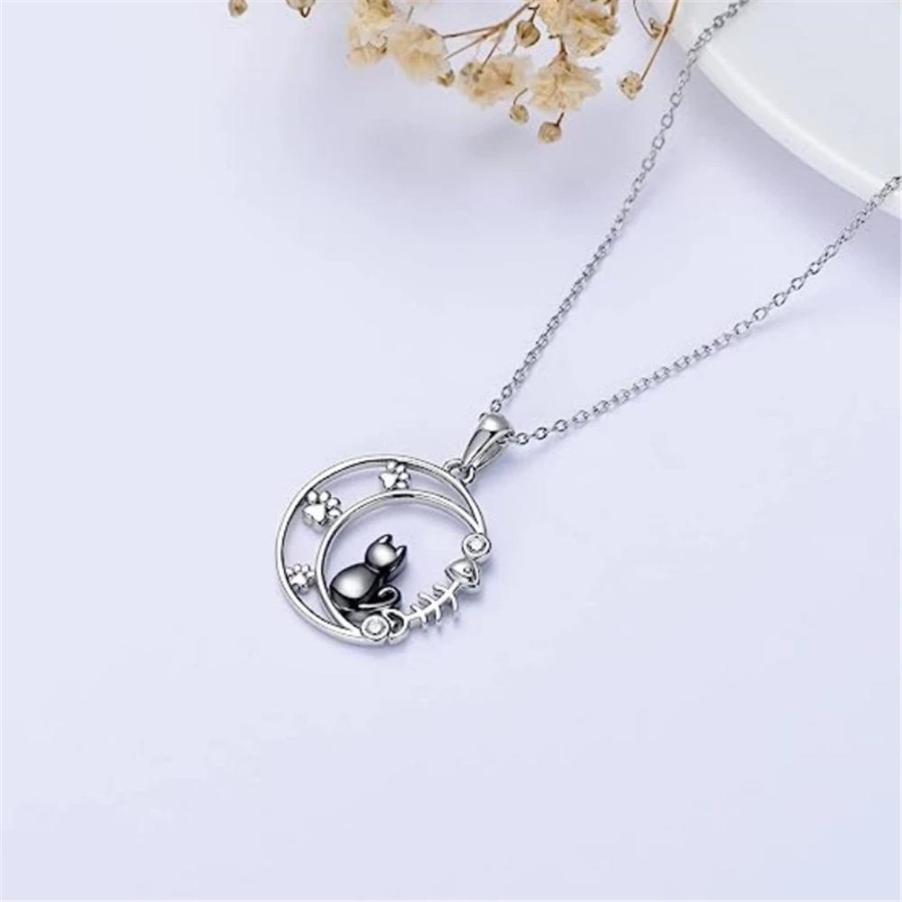 Charm Female Cat Moon Animal Pendant Necklace Vintage Silver Color Wedding  For Women