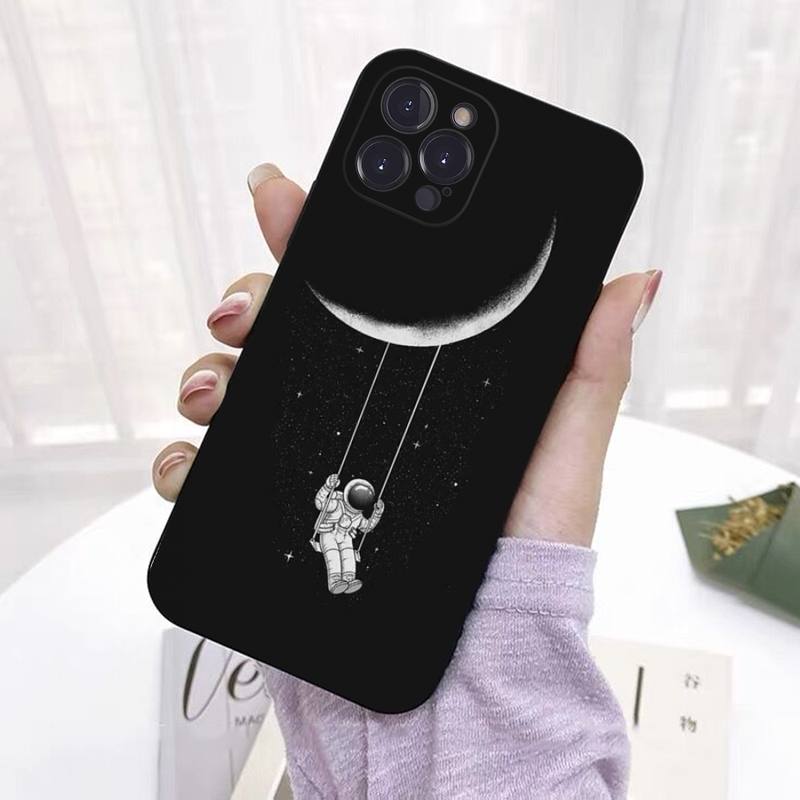 Moon Astronaut Phone Case For iPhone 8 7 6 6S Plus X SE 2020 XR XS 14 11 12 13 Mini Pro Max Mobile Case