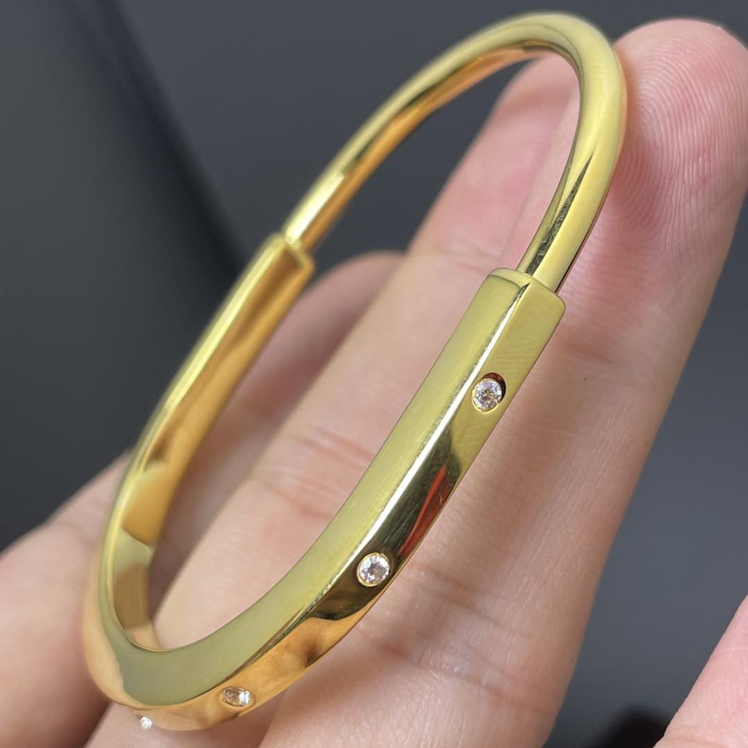 

Гладкий трехцветный браслет без химических опасностей официальный веб-сайт интервал бриллиант модный износостойкий браслет diamonds gold