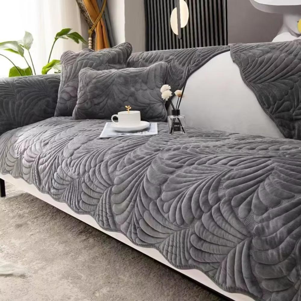Practical Milk Velvet Leaf Pattern Sofa Cover Non-slip Dirt-resistant Couch Cover Washable Warm Sofa Mat Winter