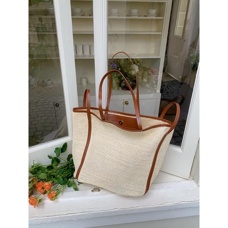 Large Capacity Bag Women's Spring and Summer Versatile Shoulder Portable Seaside Vacation Beach Bag Woven Straw Commuter Tote Bag