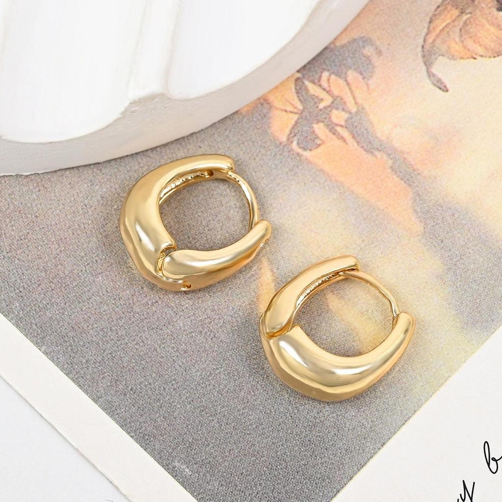Galvanisierte 18K Gold Geometrische Creolen: Hochwertiges minimalistisches Design für Frauen