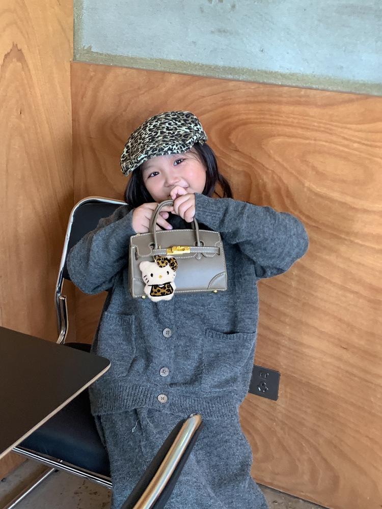 Sac à main de mode haut de gamme Automne/Hiver 2025: Sac bandoulière simple et polyvalent à fermeture à loquet pour femmes