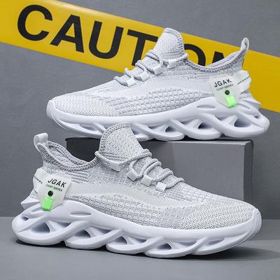 Frühling und Sommer neue Herrenschuhe große Größe 48 lässige Sport-Laufschuhe Herren atmungsaktive und leichte Netzschuhe Dad-Schuhe