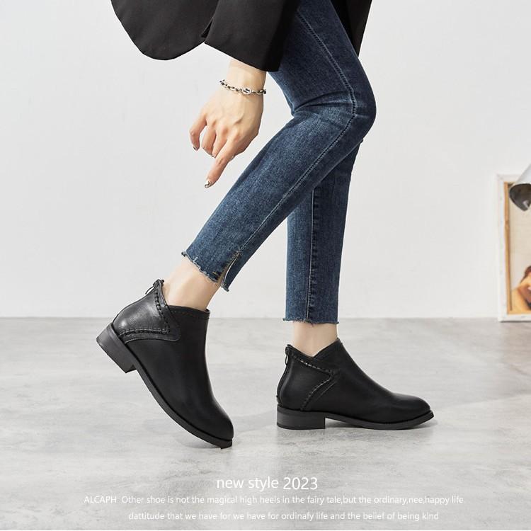 Small heel short boots women's 2025 new Martin boots women's versatile flat-bottomed large-size women's shoes autumn and winter comfortable thin boots