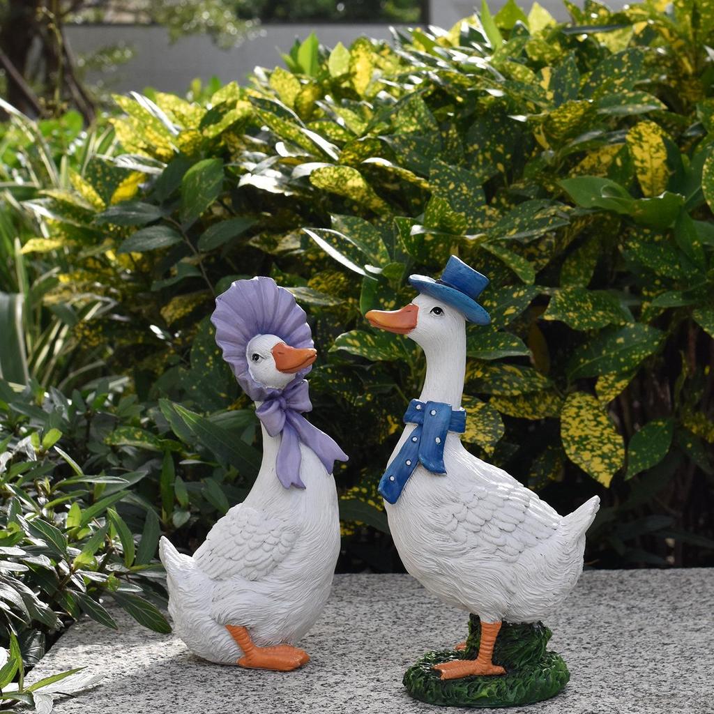 Cartoon Duck Garden Ornaments: Cute Animal Decor for Home and Courtyard