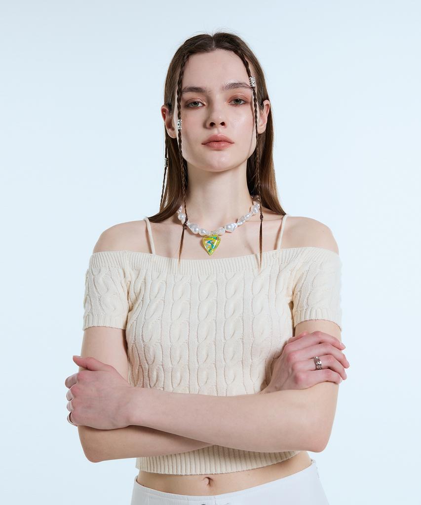 LARTIGENT L11 Cable Off Shoulder Knit(Cream)