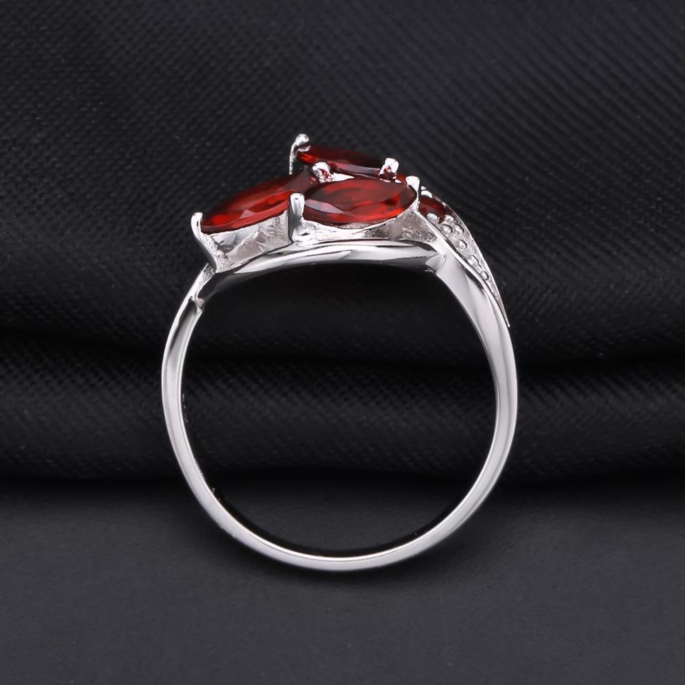 Design Sense Natural Gem Ring Female, Personality S925 Silver Inlaid Natural Garnet Ring