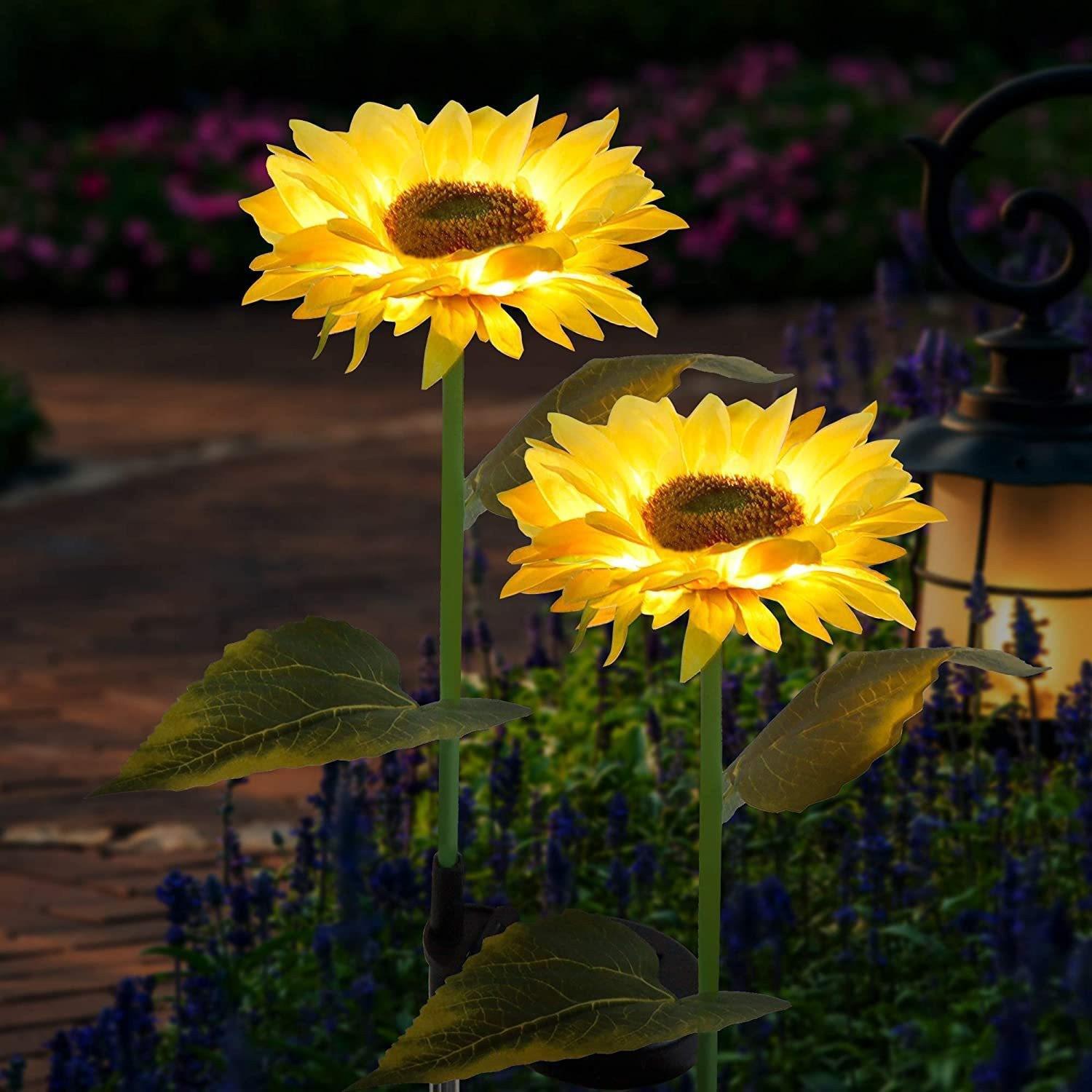 

Outdoor Solar Sunflower LED Lawn Lights - Decorative Flower Ground Stakes