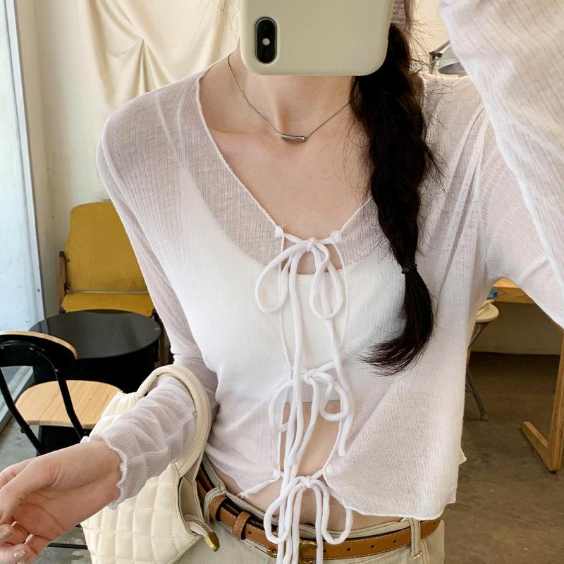 Korejský jedinečný design do nika smysl tenký dlouhý rukáv pásek s ochranou proti slunci na vnější straně svetr Tričko dámské raný podzim nový top