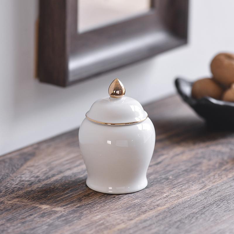 Nordic Mini Ceramic Tea Leaf Jar Fragrant Powder Sealing Portable Travel Small Tea Jar Gilded Porcelain Storage Bottle Container