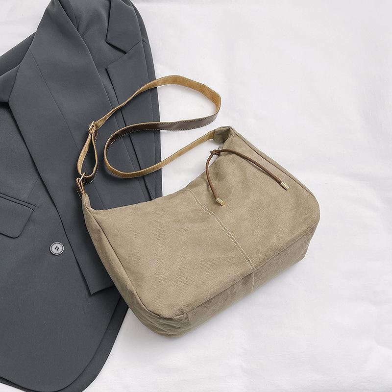 Die diesjährige beliebte Wildleder-Oberfläche Freizeittasche Damen 2025 Herbst neue Schultertasche mit großem Fassungsvermögen Achseltasche Umhängetasche