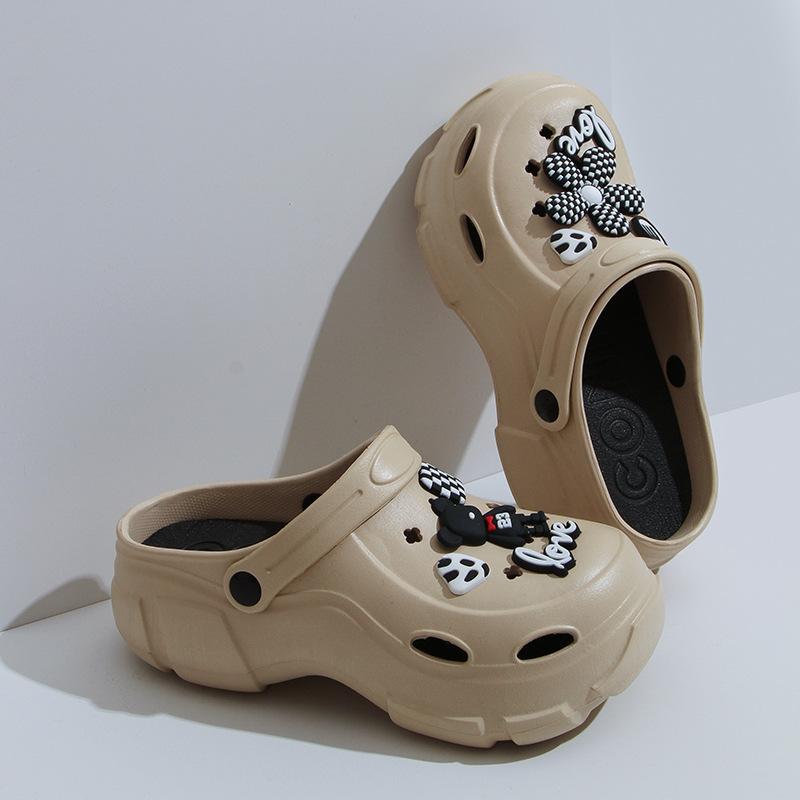 Women's high-heeled hole shoes, new summer models, thick-soled and breathable outer wear, two muffin and non-slip beach cool slippers.