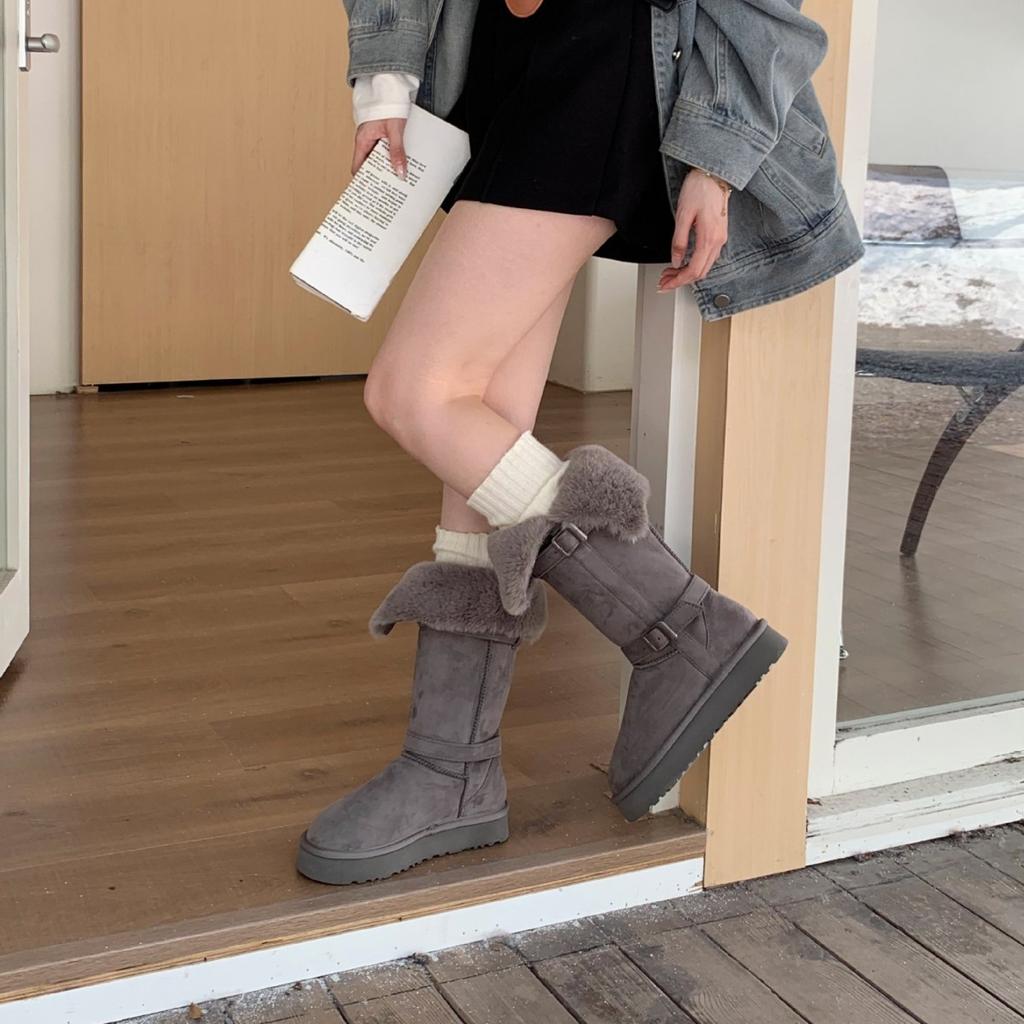 New autumn and winter tall belt buckle, thin thick-soled warm snow women's boots, but two women's boots
