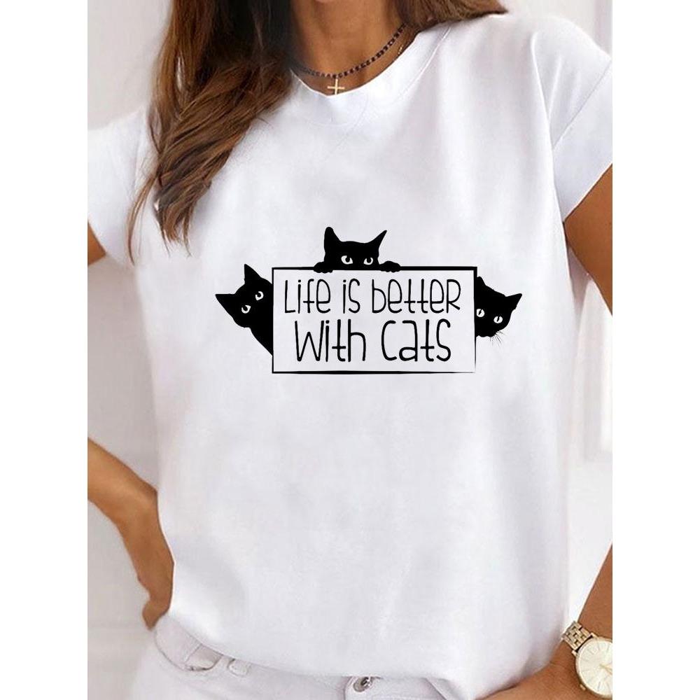 Short sleeved women's printed T-shirt with fashionable women's pattern