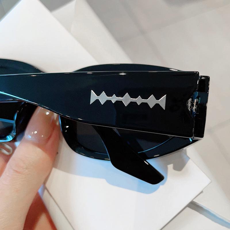 TR90 Cat-Eye Sunglasses 2023: Trendy Street Style with Sun Protection