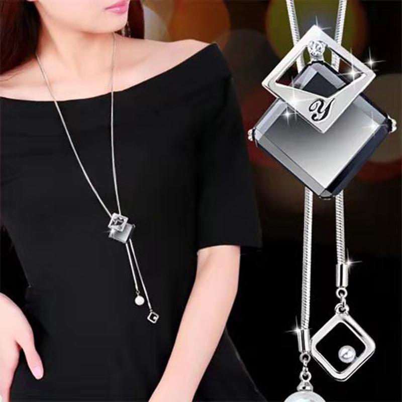 Autumn & Winter Fox Fur Women’s Sweater Necklace – Unique & Stylish Long Chain Accessory
