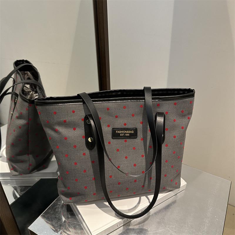 Trendy Casual Commuter Tote Bag In Red Polka Dot And Black Heart Patterns For Fashion-forward Students