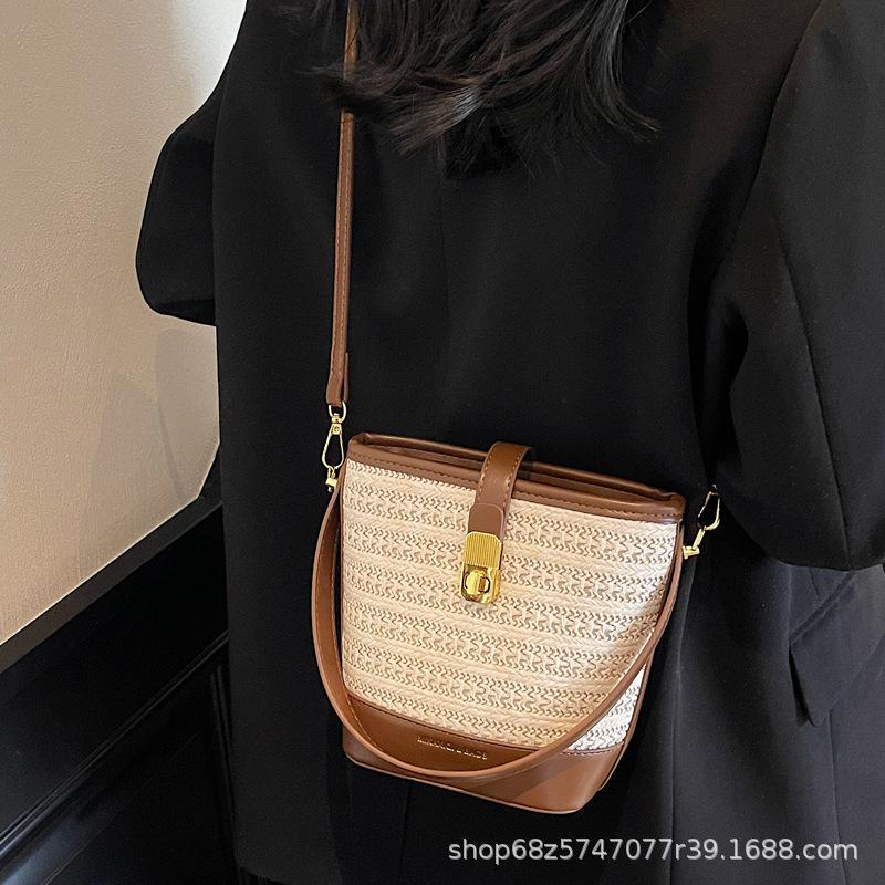 New Textured Straw Bag, Hand-woven Women's Bag, Bucket Beach Bag, Contrast Simple Casual One-shoulder Crossbody Bag