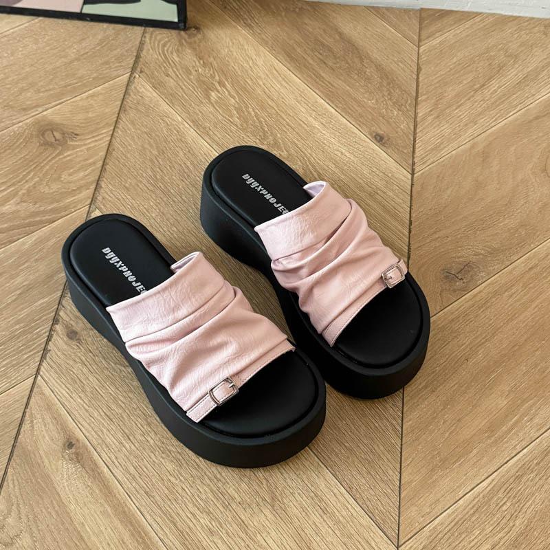 Thick Bottom Heightens Wrinkled Skin One-word Drag Women 2025 Summer Outer Wear Temperament Beach Flat Bottom Sandals Step On Shit Slippers