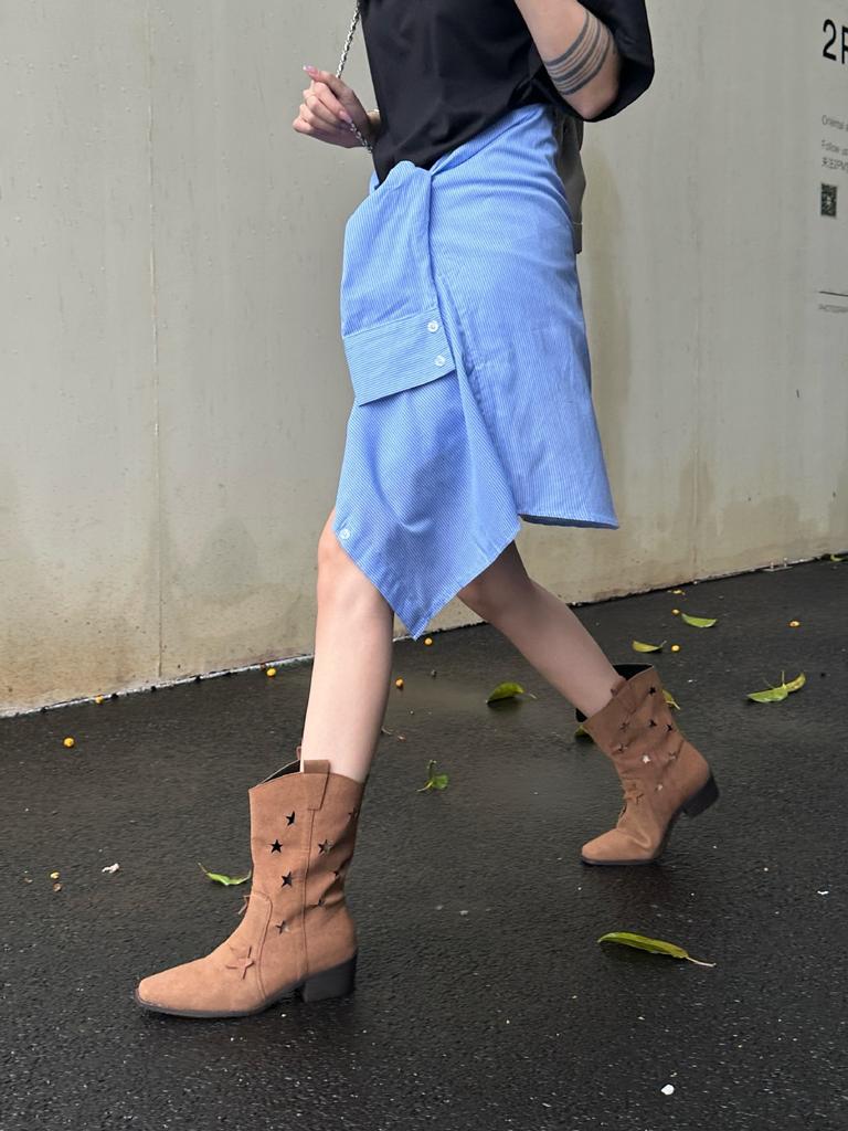 Star Hollow Western Cowboy Boots Women's 2025 Summer New Models Yesterday Ancient Square Head Thick Heel Knight Boots Brown Short Boots