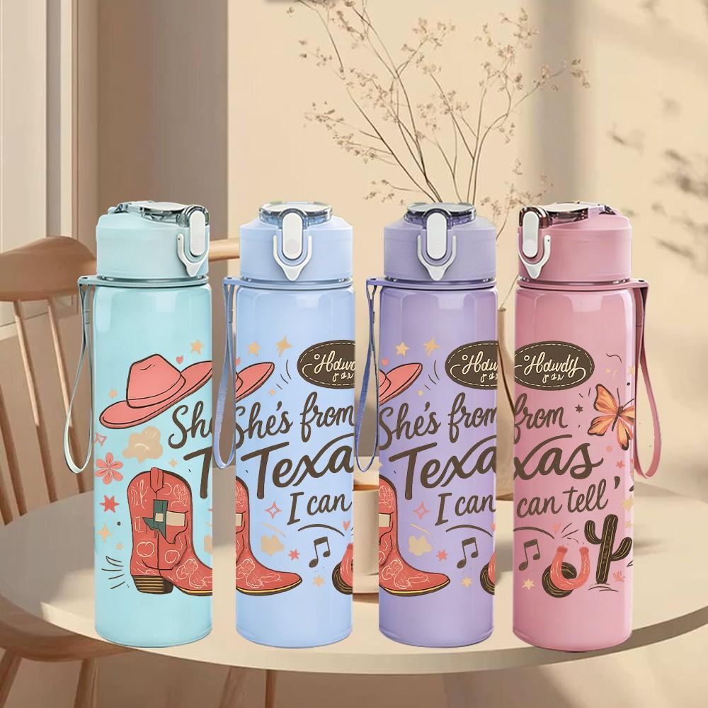 1PC Texas Cowgirl Boots Hat 750ml Color Plastic Sports Water Bottle Leakproof Flip Straw Lid Suitable for Sports Office Home Use