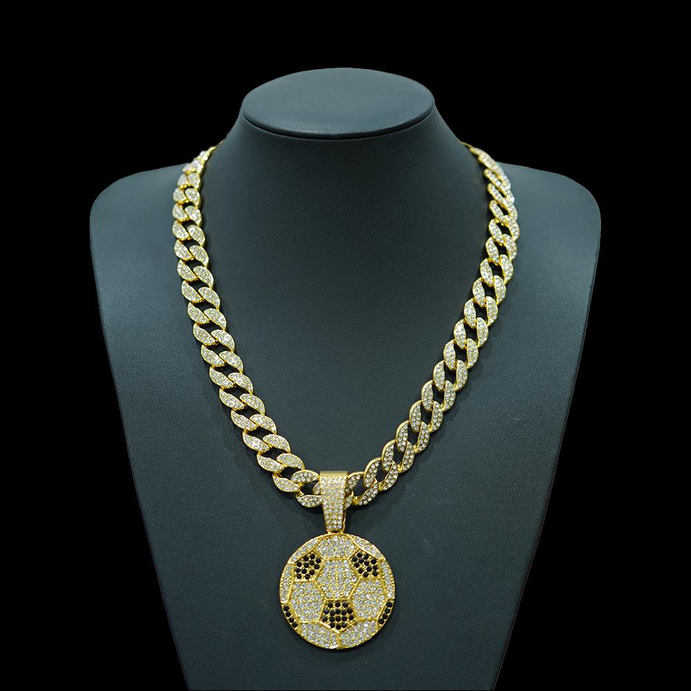 

Hot-selling World Cup Full Diamond Football Alloy Pendant for Men, Cuban Chain, Manufacturer s Necklace Jewelry in Europe and America