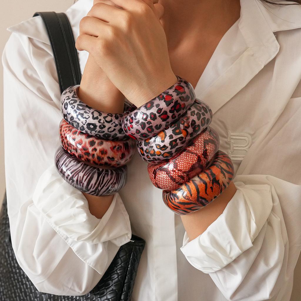 Resin smudged snake print leopard print geometric round bracelet unique niche jewelry