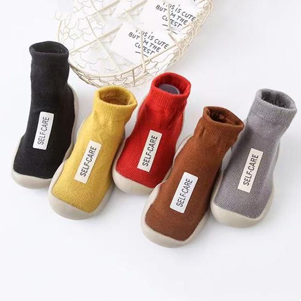 Yumuşak Taban Kaymaz Bebek Yürüyüş Ayakkabıları: Bebekler için Nefes Alabilen İç/Dış Mekan Ayakkabıları (0-3 yıl).