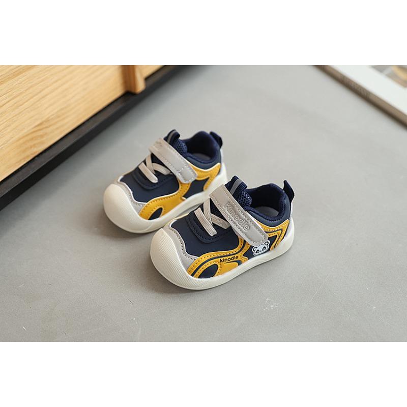 Sapatos macios para bebês e crianças pequenas outono e inverno novos sapatos para meninos e meninas sapatos esportivos infantis antiderrapantes sapatos com função chave