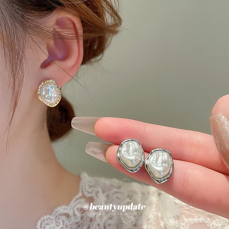 Silver Needle Irregular Baroque Pearl Stud Earrings: French Light Luxury High-End Retro Style for Women