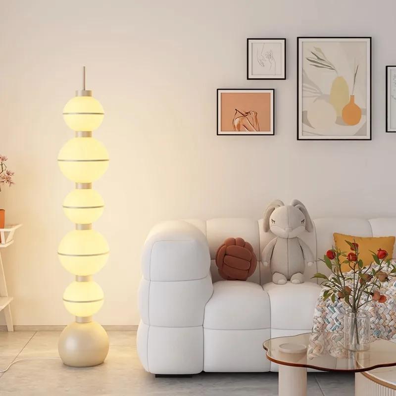 Nordisches Dänemark Kürbislampen-Design Sofa neben dem Wohnzimmer Schlafzimmer Stehlampe Kreative Netz-Rot-Atmosphäre Homesay