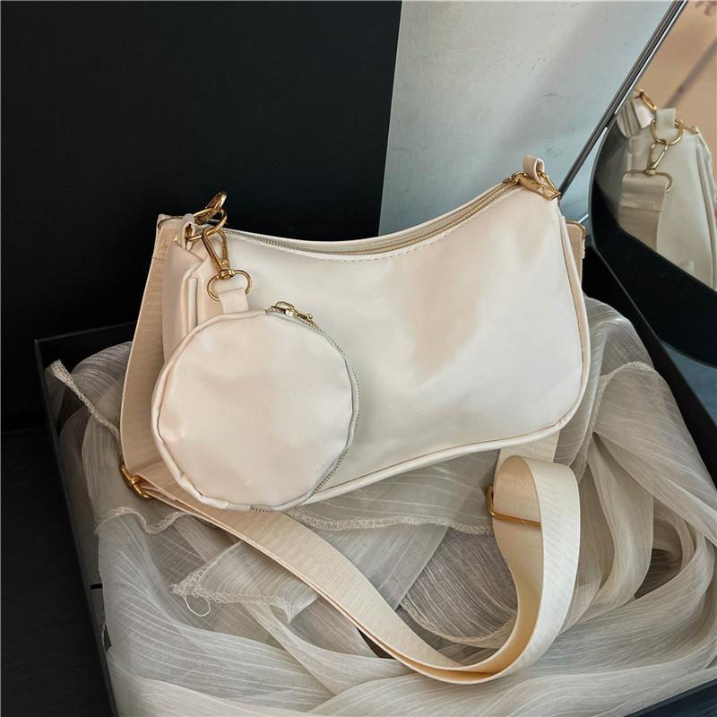 Elegant Retro Street Style Small Pu Crossbody Bag For Daily Use In Multiple Colors