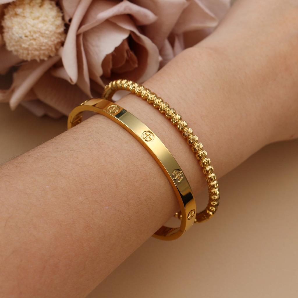 XCB-019 High Polished Stainless Steel Gold Color Waterproof Bracelet Light Luxury Luster Zircon Women's Bangle Fashion Jewellery