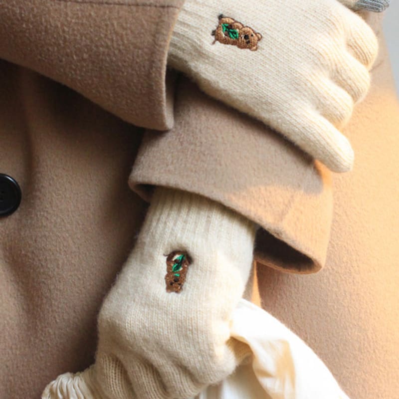SNOOZY Quokka Embroidered Wool Knit Gloves Beige